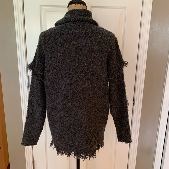 American Eagle sweater - Picture 4 of 5